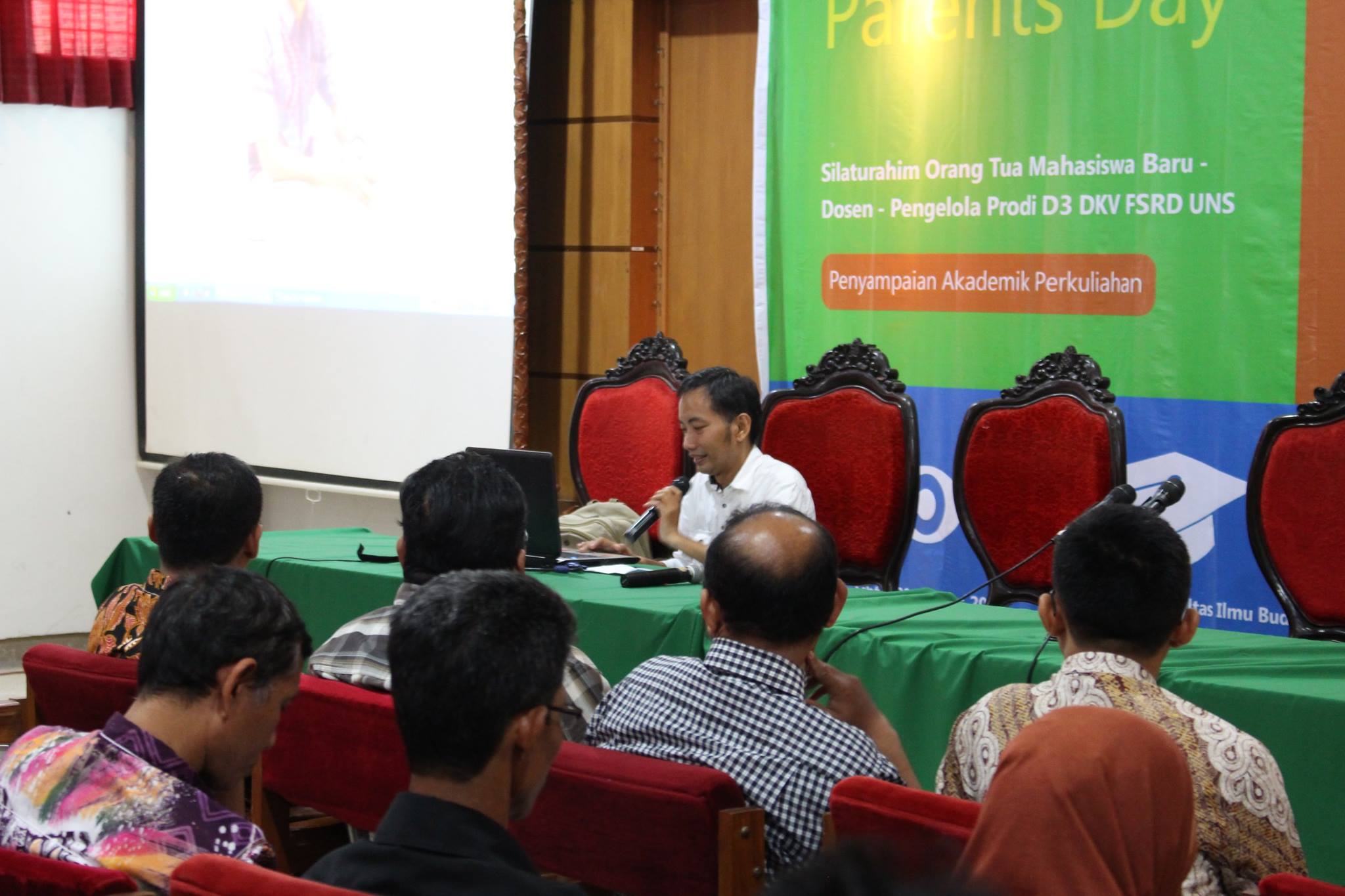 PARENTS DAY forum silaturahim orang tua mahasiswa dan prodi D3 DKV FSRD UNS